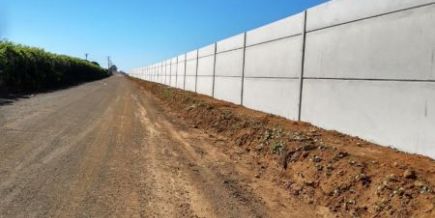 Construção de Muro Pré-Moldado para Condomínio